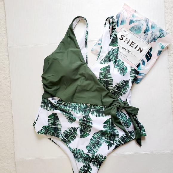 Shein Faux Wrap Deep V Swimsuit 2X NEW - Picture 8 of 9